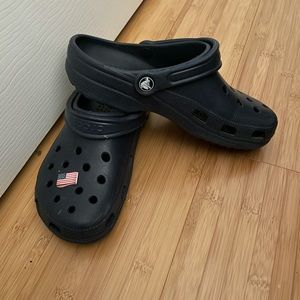 navy blue crocs